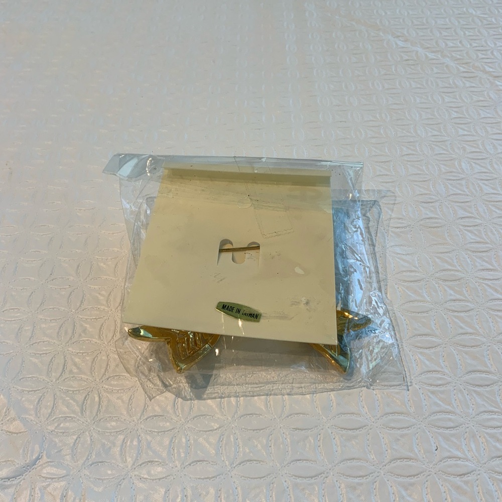 Carucci Vintage and Crystal Gold Bow Brooch NWOT - Picture 4 of 5